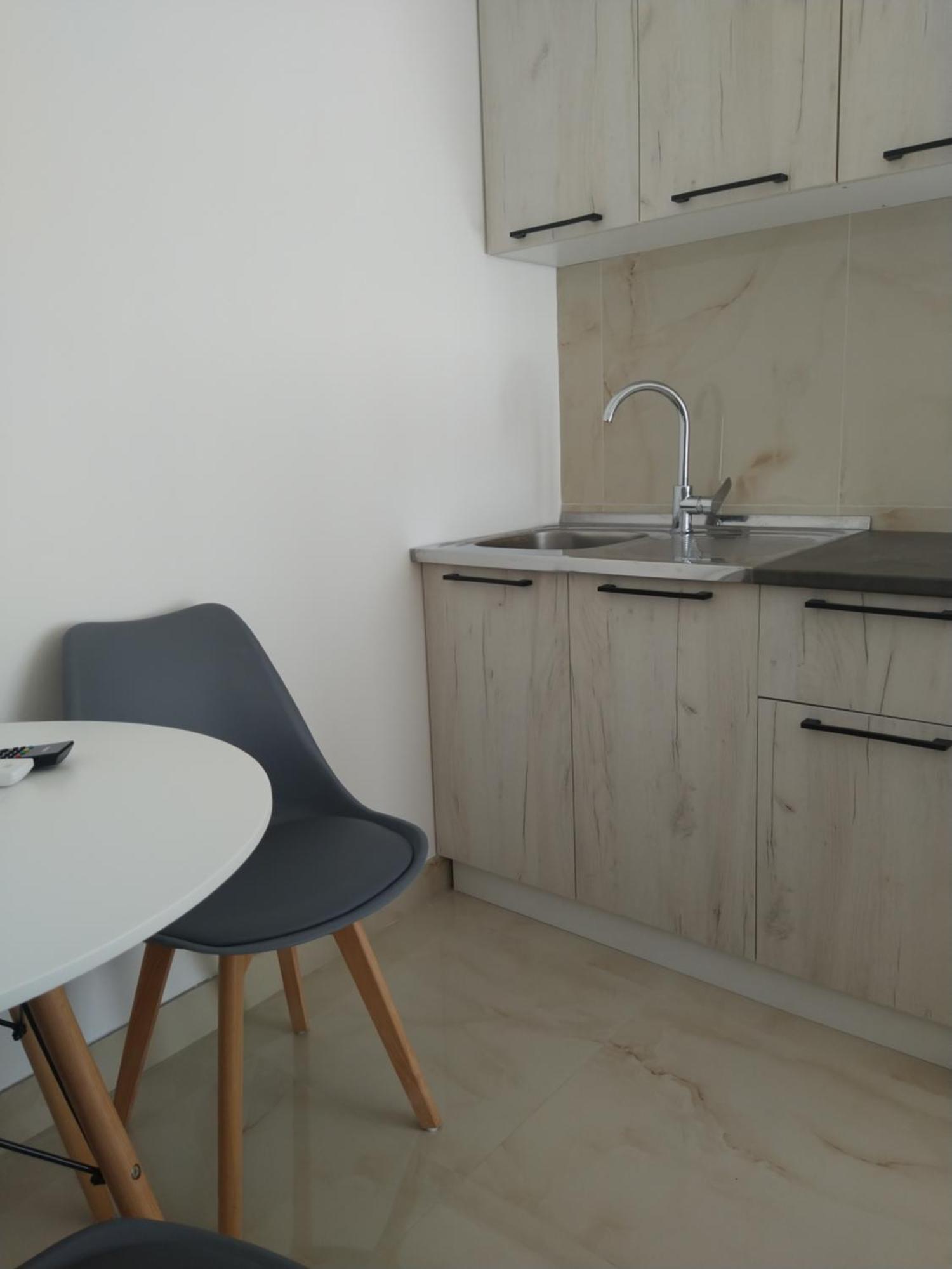 Hostel Vera - Airport Podgorica Mitrovici  ภายนอก รูปภาพ